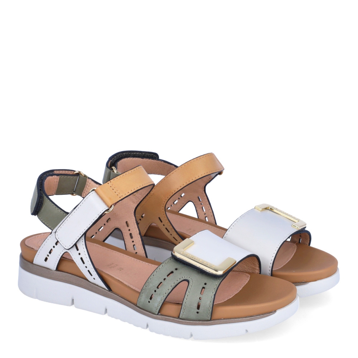 Sandalias de la marca Stonefly, modelo DALIA. Sandalias elaboradas en piel color camel con detalles multicolor. Cierre de la sandalias con doble velcro, en pala y talón. Sandalias Stonefly con cuña de 3cm de altura. Estas sandalias Stonefly DALIA son el complemento que necesitas para crear outfits del día a día con la máxima comodidad.
