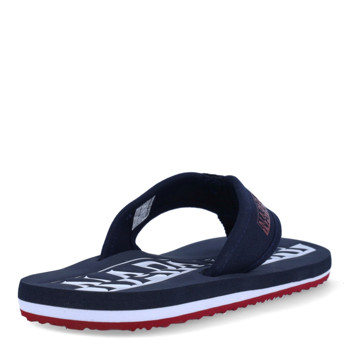 Chanclas de la marca Napapijri modelo IQU. Exterior en neopreno color azul marino, logotipo Napapijri positivo/negativo serigrafiado. Junta reforzada entre bandas. Parte inferior microporosa con logotipo grande estampado en la plantilla. Ideales para esta temporada!