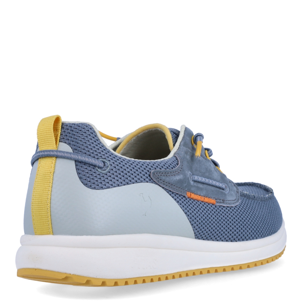 Náuticos de la marca Pitas, modelo BAY. Exterior de los náuticos en tela color azul con detalles en amarillo y celeste. Interior de los náuticos en tela color beig y plantilla acolchada y extraíble. Cierre de los náuticos Hey Dude con cordones elásticos y suela plana de goma. Estos náuticos Pita BAY, son el complemento perfecto para esta temporada, los podrás lucir con la máxima comodidad posible.