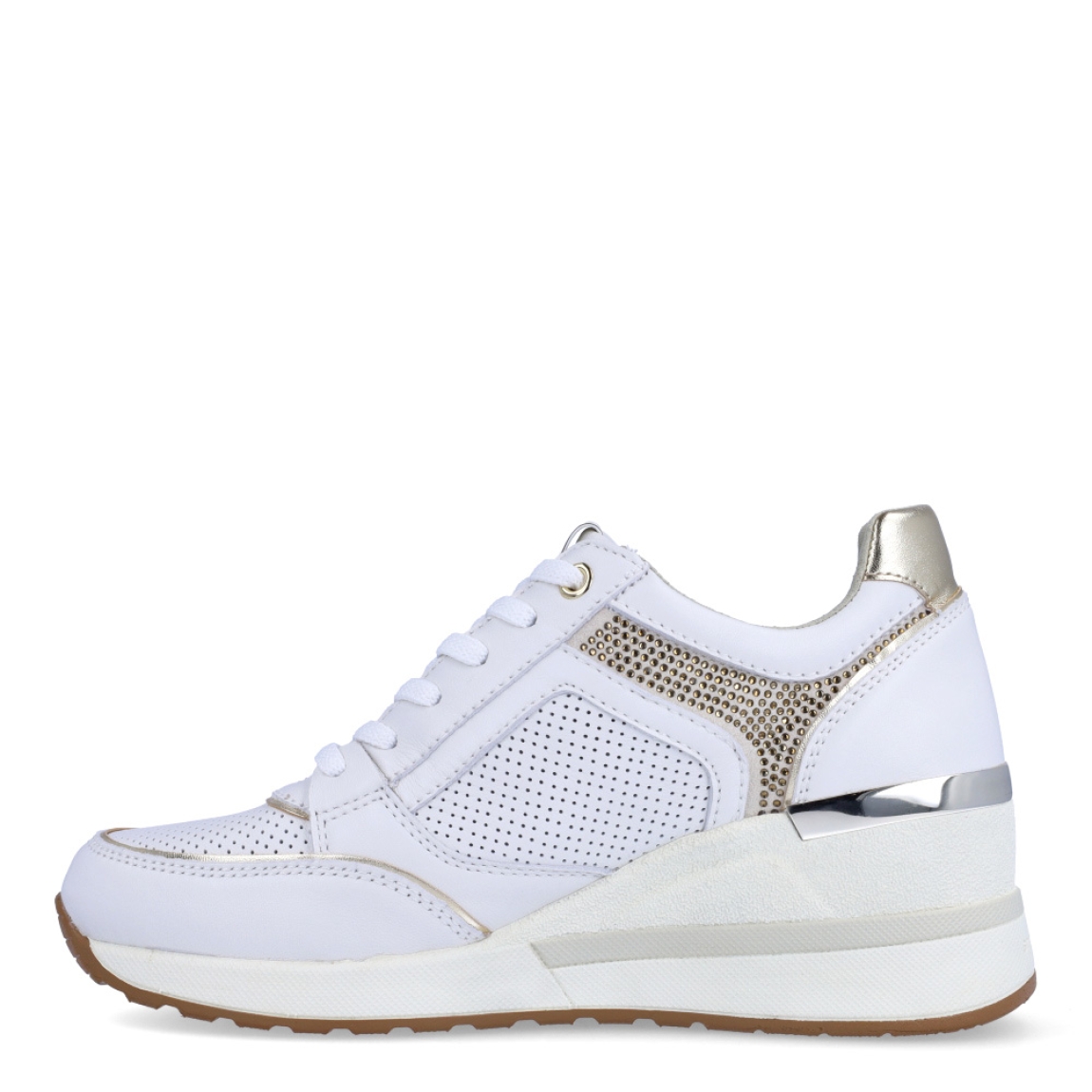 Deportivas de la marca Stonefly, modelo WANDA. Deportivas elaboradas en piel con efecto troquelado color blanco con detalle de cierre. Cierre de las deportivas con cordones color blanco. Deportivas Stonefly con cuña de 6cm de altura. Estas Stonefly WANDA son un complemento que te ofrecerá la comodidad que necesitas a donde vayas esta temporada!