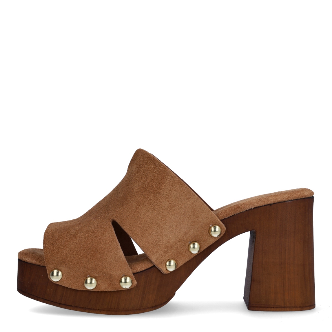Sandalias de la marca Itse, modelo SILVA. Exterior en ante color cuero con detalle de tachuelas doradas. Interior en ante color camel. Suela de goma con tacón de 8cm de altura. Estas sandalias Itse SILVA son ideales para esta temporada!