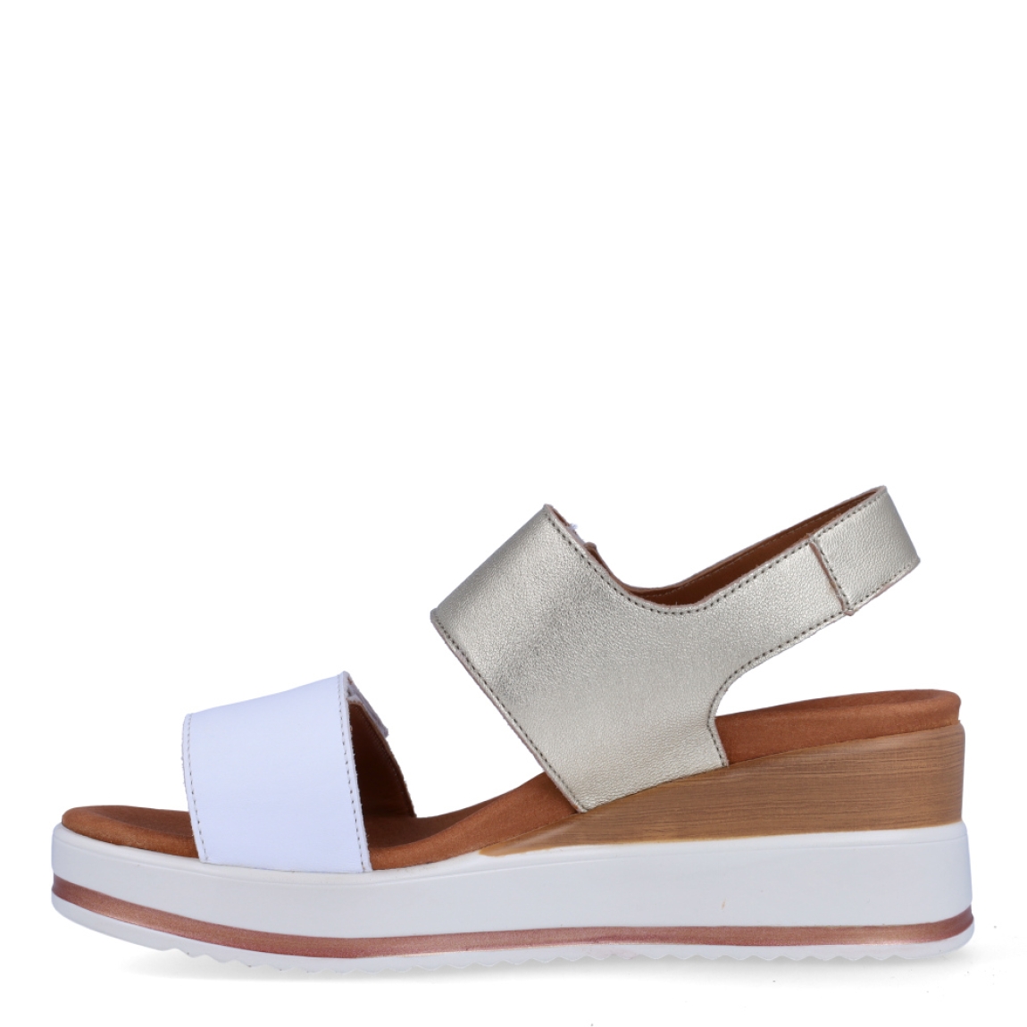 Sandalias de la marca Mephisto, modelo SWENA. Exterior en piel color blanco con detalle en dorado. Interior en piel color camel. Cierre con doble velcro en pala. Sandalias Mephisto con cuña de 6cm de alturas. Estas sandalias Mephisto SWENA son ideales para esta temporada, te darán la comodidad y estilo en tu día a día!