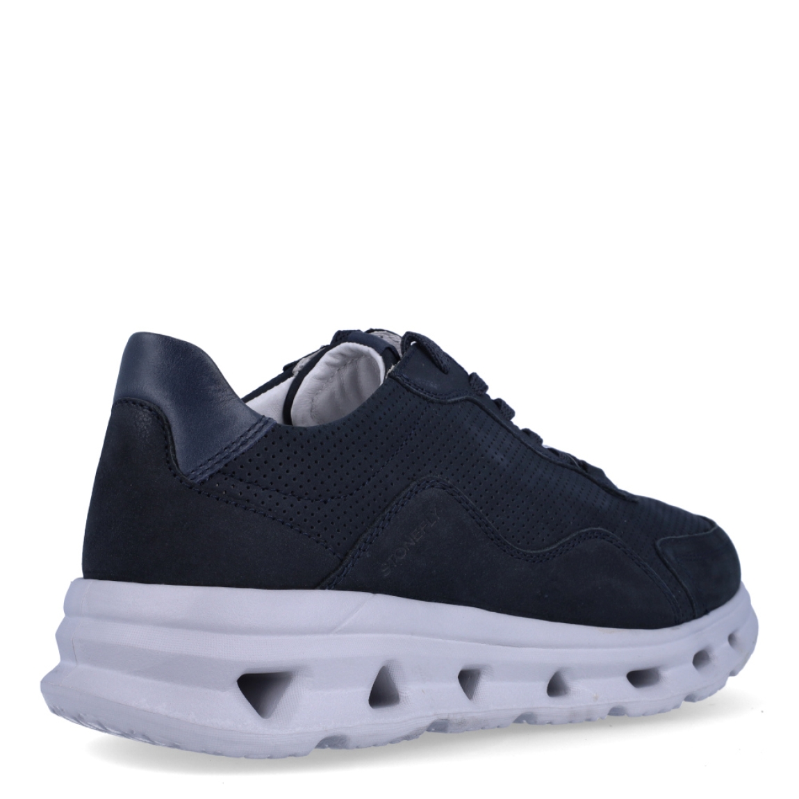 Deportivas de la marca Stonefly, modelo THEO. Exterior en piel troquelada de color azul oscuro. Lengüeta de licra. Interior en piel y textil de color blanco y gris claro. Cierre con cordones. Suela de goma de 4 cm. Plantilla acolchada. La tecnologia Blusoft ofrece pasos suaves y ligeros, con un nivel ingualable de comodidad y amortiguación. Deportivas Stonefly casual para todos los días.