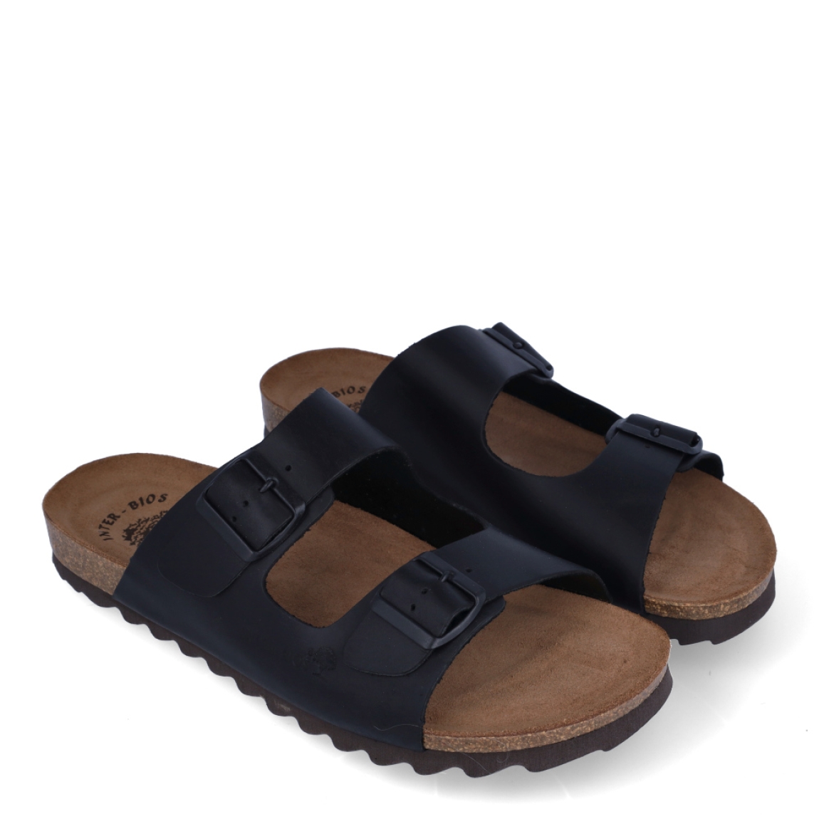Sandalias de la marca Inter Bios, modelo HARRY. Exterior de las sandalias en piel color negro. Inter forrado de piel color marrón. Cierre con doble hebilla. Sandalias con plantilla antómica acolchada para máxima comodidad y suela de 1,5cm. Las sandalias Inter Bios HARRY es un esencial en tus looks del día a día en esta temporada.