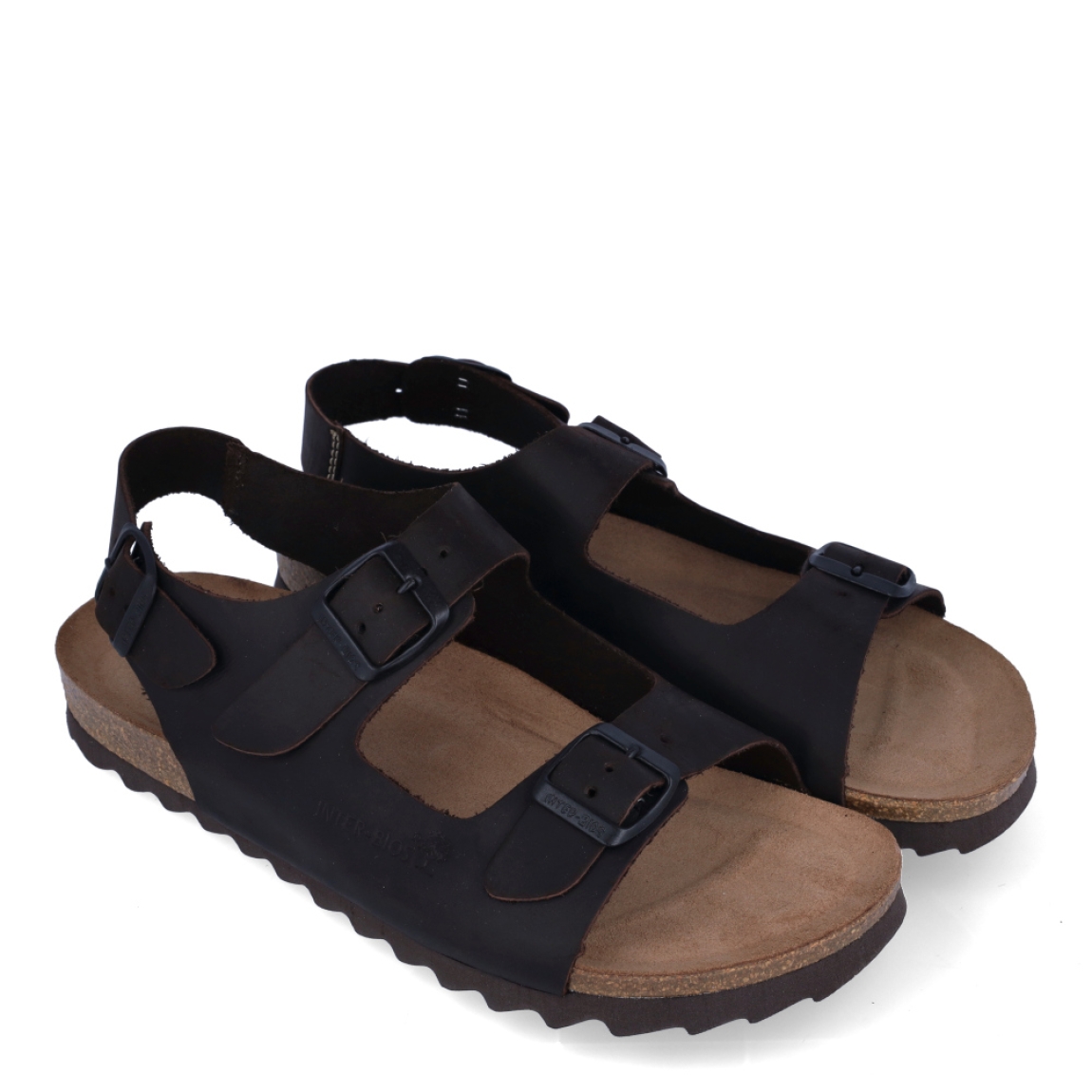 Sandalias de la marca Inter Bios, modelo LUFER. Sandalias elaboradas en piel color negro. Cierre con tripe hebilla, dos en pala y una en talón. Suela de goma plana. Estas sandalias Inter Bios LUFER es un complemento ideal para tus looks de temporada.