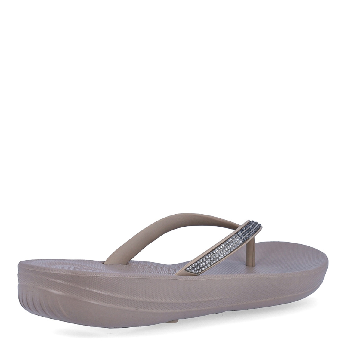 Sandalias de la marca Fitflop, modelo IQUSHION. Exterior elaborado en neopreno color gris con brillantes en pala. Interior en piel color gris. Suela plana de goma. Estas sandalias Fitflop IQUSHION son ideales para esta temporada!
