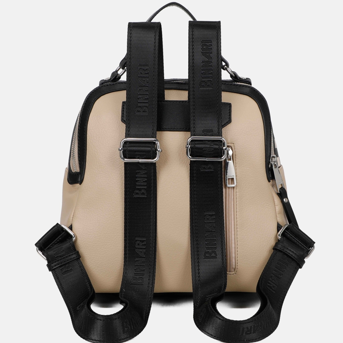 Mochila de la marca Binnari, modelo EBRO. Elaborado en piel color blanco con detalle en taupe. Es una mochila cómoda y versátil pues podrás llevarla tambien como bolso de mano. Tiene diversos bolsillos en su interior y exterior con cremalleras. Los detalles metálicos son de color nickel. Medidas: alto y ancho 26cm. Esta mochila Binnari EBRO es ideal para llevarla a todos lados!