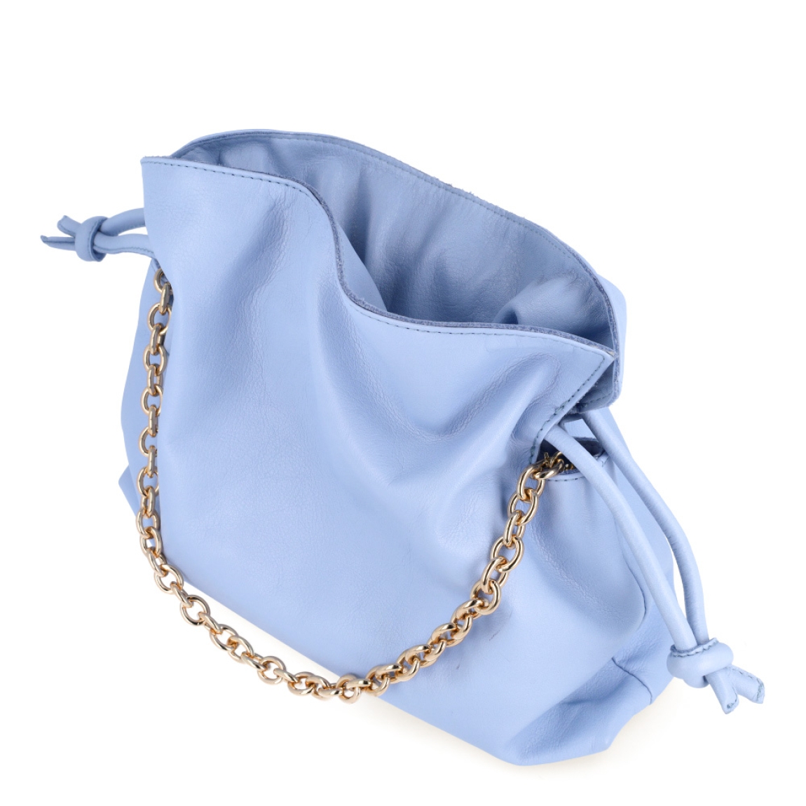 Bolso pequeño de la marca UNISA, modelo ZELORA. Bolso tipo saco fabricado en piel color azul. Tiras acolchadas al tono para fruncirlo y cierre con imán. Cadena corta metálica y bandolera de crossbag al tono. El ZELORA de Unisa es perfecto para cualquier situación. Medidas: 23cm x 28cm x 7cm. Bolso ideal para llevarlo a todos lados!