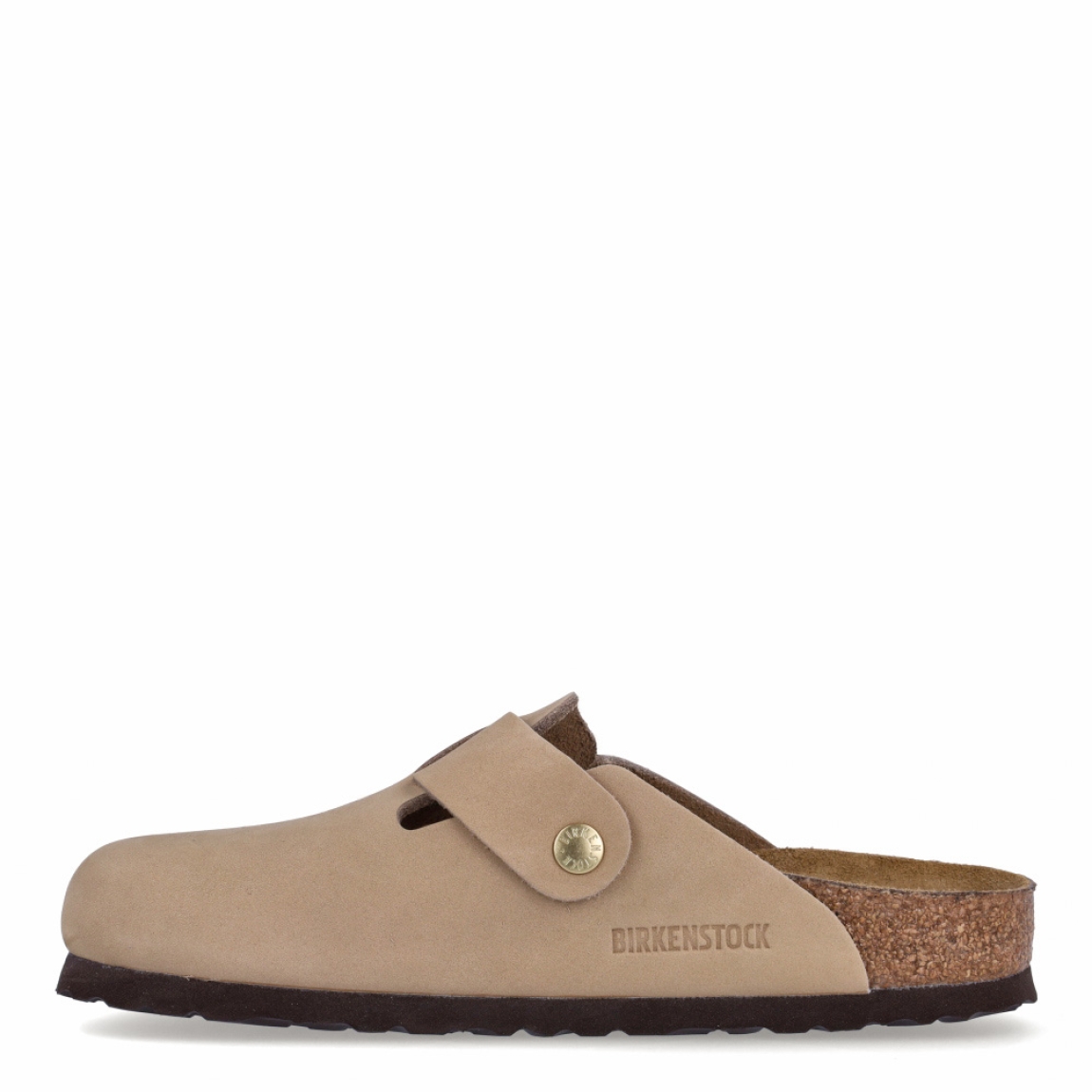 Zuecos de la marca Birkenstock modelo BOSTON. Exterior e interior elaborado en ante de color camel con puntera redonda. Zuecos Birkenstock con cierre de hebilla ajustable en la pala. Suela de corcho de 2,5 cm de plataforma. Planta ergonómica. Hechas en Alemania. Zuecos Birkenstock BOSTON son el complemento ideal de comodidad y ligereza para esta temporada!