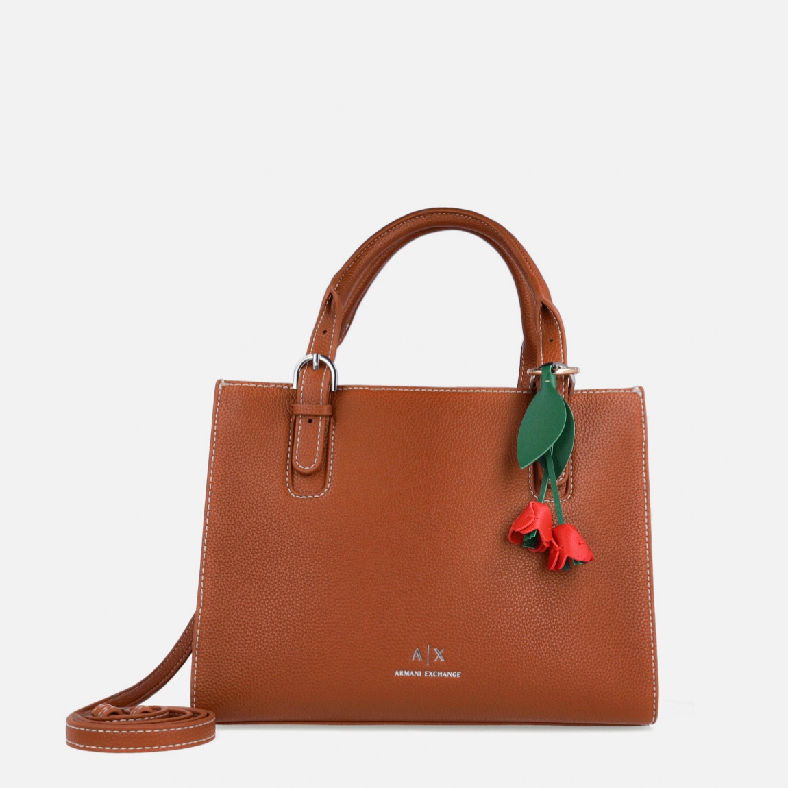 Bolso clásico de la marca Armani Exchange, modelo LOUS. Exterior en piel color marrón, con logo en parte frontal. Cierre con cremallera, y doble asa, fija y regulable para máxima comodidad. Bolso con amplio espacio interno. Medidas: alto 23cm y ancho 29cm. Este bolso Armani Exchange LOUS es un complemento ideal para esta temporada!