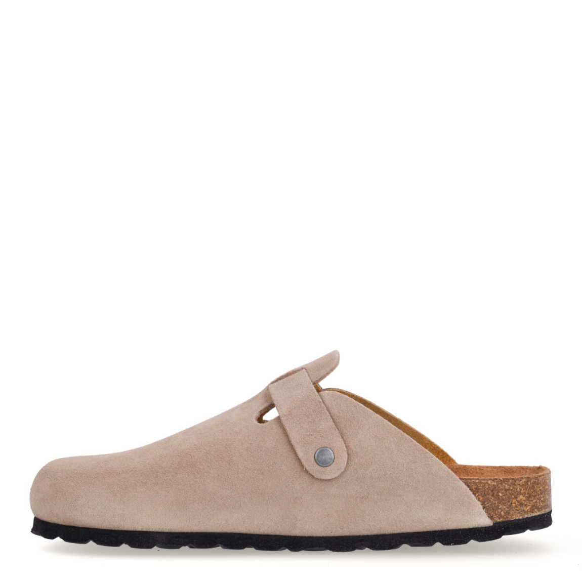 Zuecos de la marca Itse, modelo EMILIA. Exterior en ante color taupe con puntera redonda. Interior corcho. Cierre de zuecos Itse con hebilla en la pala. Estos zuecos Itse EMILIA son el complemento perfecto para disfrutar de comodidad y ligereza al caminar.