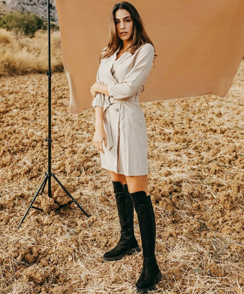 No podemos dejar de amar esta bota mosquetera❤ ¿Te apuntas a esta tendencia? 🤳www.munne1941.com . . . . . . #bota #botamosquetera #botapiel #mosquetera #licra #negro #botalicra #nuevo #new #NuevaColección #botanegra #sueladentada #track #suelatrack #piel #tendencia #fashion #shoes #madrid #barcelona