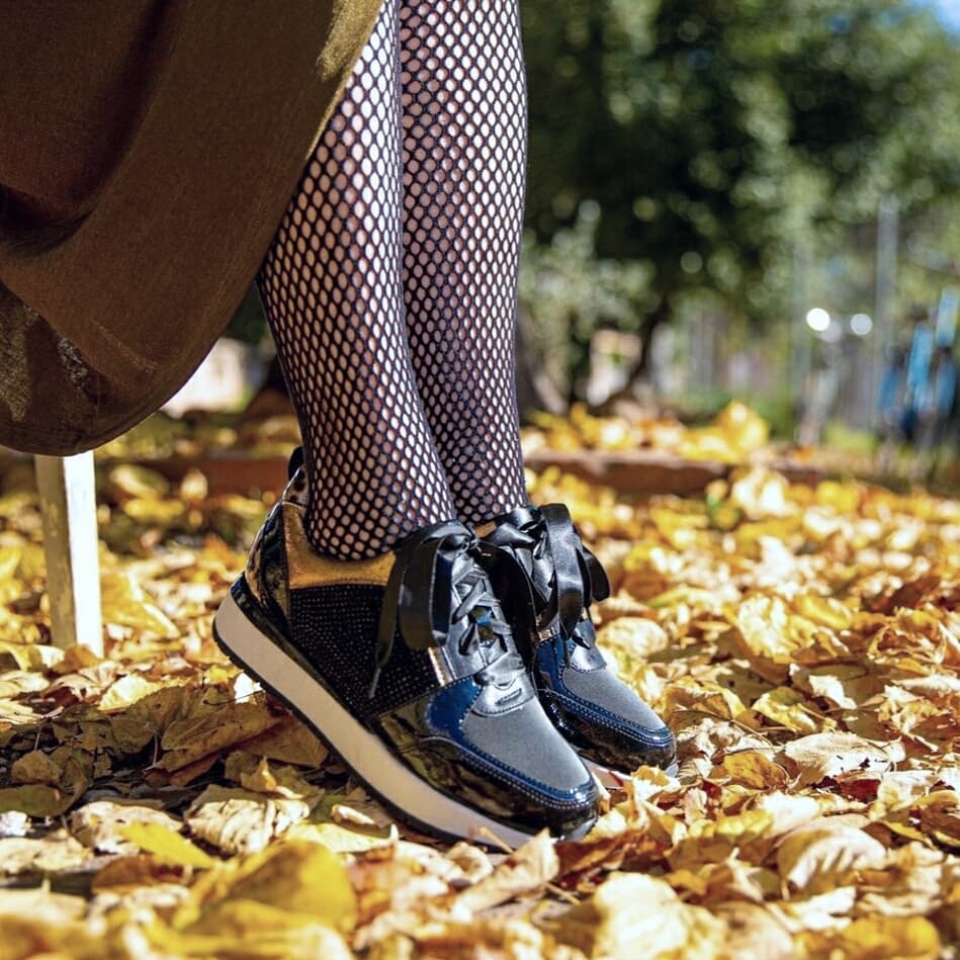 Combinaciones únicas para crear sneakers así de especiales.❤ ¡Aprovecha ahora y llévatelos al mejor precio! . www.munne1941.com . @funhouseshoes #rebajas #sales #rebajasdeportivas #rebajasbotas #rebajasbotines #descuentos #enero #rebajasenero #promo #moda #tendencias #regalo #trens #rebaixes #barcelona #madrid #bcn #baixllobregat #hellsadict #hells