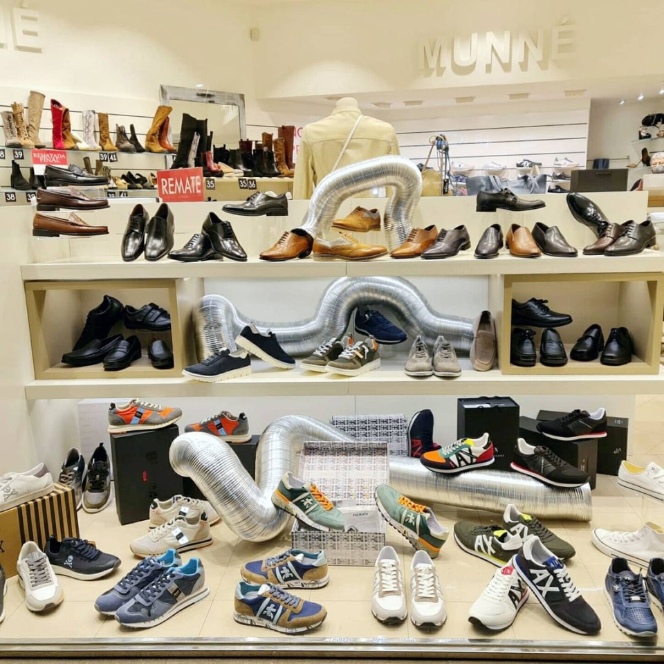 ¡¡Descubre nuestras nuevas sneakers de hombre para regalar y sorprende a tu padre en ese día especial!! 👉Recuerda que por la compra de un zapato de hombre te regalamos un cheque de -10% para tu próxima compra de cualquier artículo 🤭 👀Munné1941.com . . #men #boy #sneaker #deportivas #deportivaschico #chico #moda #modahombre #zapatos #papa #padre #diadelpadre #armani #marca #deportivasdemarca #firma #tendencias #barcelona #madrid #bcn #spain #baixllobregat #regalo #detalle #amor #paternidad