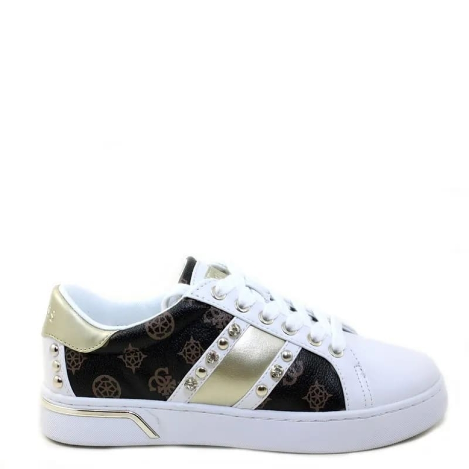 Porque nos encantan las sneakers, aquí os dejamos el match perfecto. 💕 Munné1941.com . . . #NuevaColección #new #deportivas #newcollection #sneaker #tendencia #deportivas #primavera #verano #piel #plataforma #guess #deportivasguess #cool #chic #loveshoes #barcelona #madrid #spain #bcn #baixllobregat #moda #fashion #primavera #verano #fashionshoes