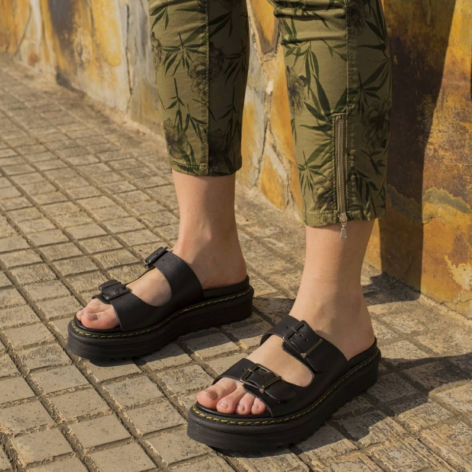 ¡¡La mejor opción para pisar fuerte hoy lunes 💪!! No dejes escapar nuestras #Itse van a volar😍🤩 🔎Munné1941.com . . . #newseason #tendencia #topventas #sandaiatrak #springsummer #nuevacoleccion #sandaliasplataforma #sandalias #zapatosmujer #shoeslovers #musthaves #colores #sandals #nolodejespasar #top #ss21collection #santfeliudellobregat #santvicençdelshorts #molinsderei #martorell #sabadellcentre #bcncity