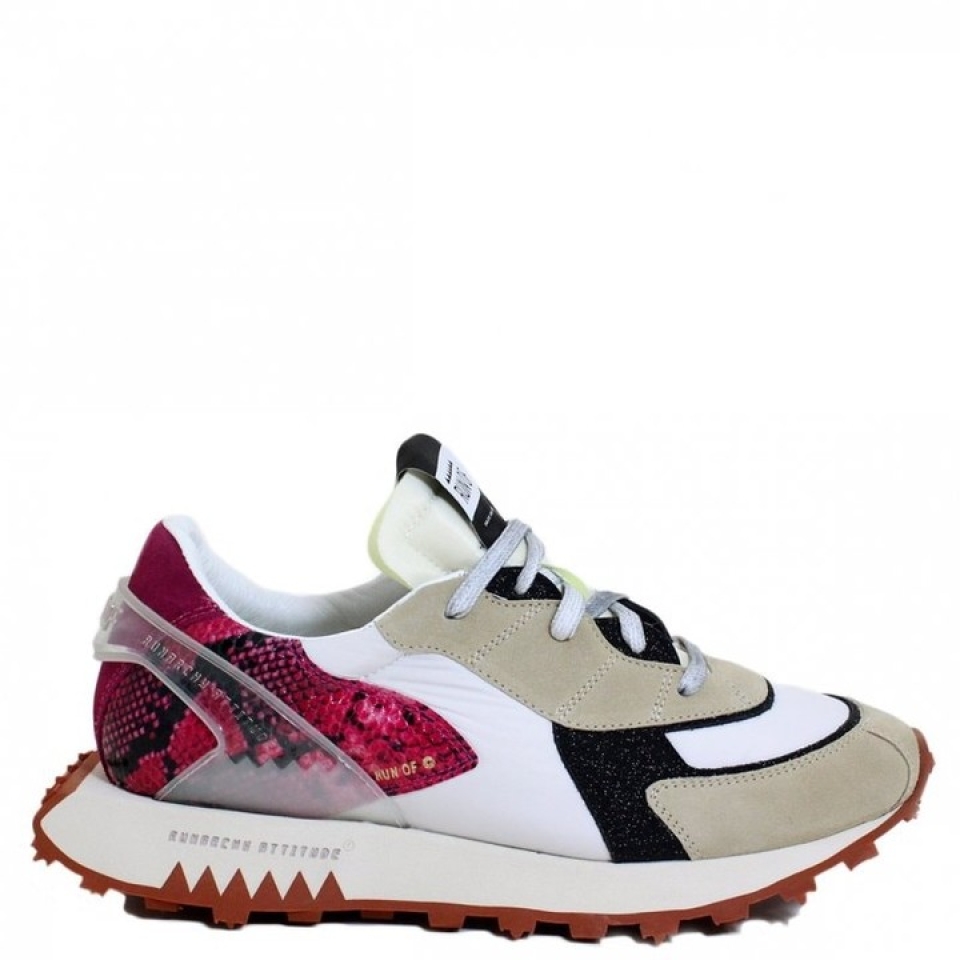 》》NEW ARRIVALS《《 ❤🌏La libertad creativa y la inspiración multicultural hacen de ESTAS deportivas👟, un producto transversal, pero especialmente destinado a personas atentas👀, acostumbradas a observar las tendencias culturales y expresivas. ¡¡Ya disponibles en tiendas Munné1941 y web!!🤩 . . #NuevaColeccion #tendencia #shoes #deportivas #sneaker #deportivasvoile #runof #plataforma #sostenibles #deportivapiel #firma #marca #molinsderei #santfeliu #santvicenç #martorell #sabadell #influencers #escaparates #musthave #bcn #barcelona #madrid #tiendas #ganasdenovedades #notequedessineltuyo
