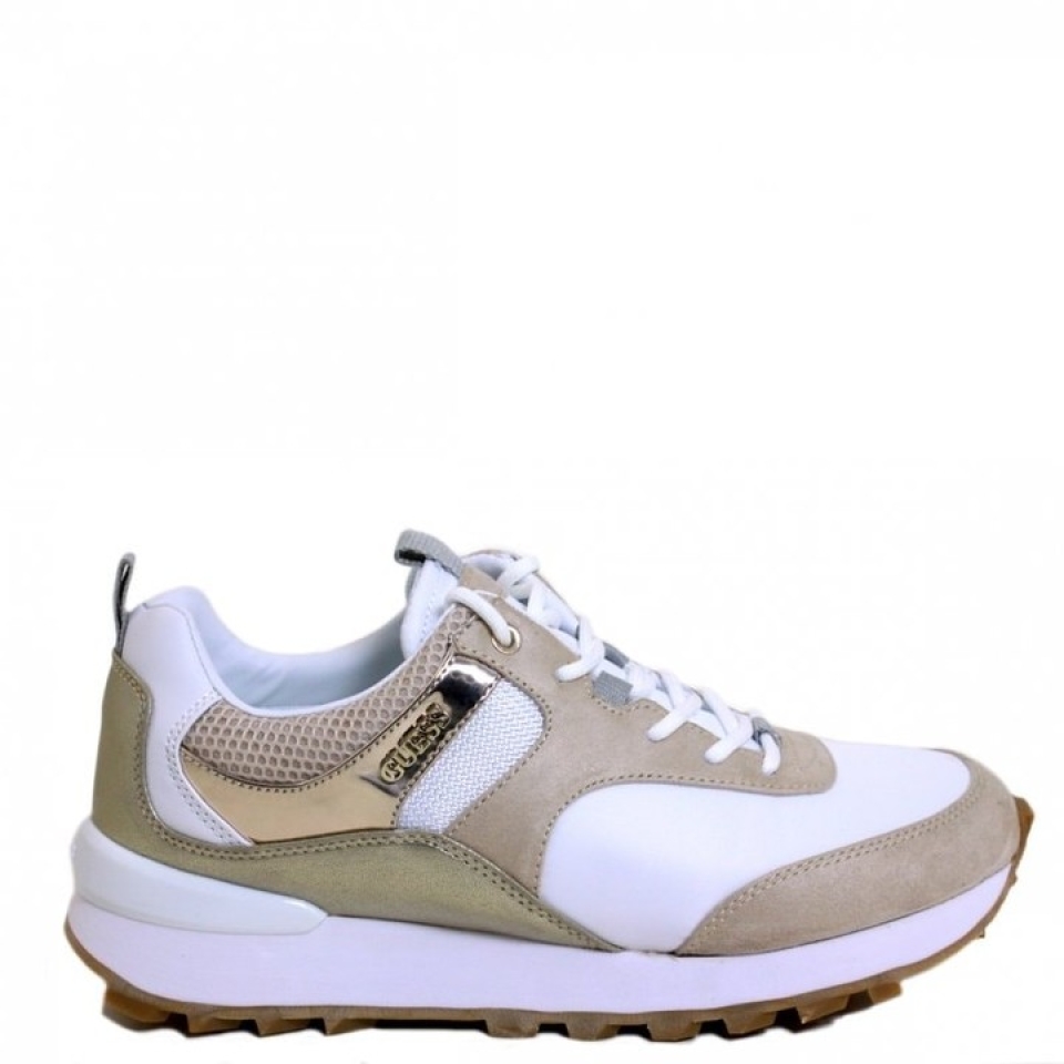 🙈¿Eres del team sporty chic? Nuestras NUEVAS sneakers te harán brillar en cualquier ocasión 💫 ¡¡Ya disponibles en tiendas y web!! . . #NuevaColeccion #tendencia #shoes #deportivas #sneaker #deportivasvoile #runof #plataforma #sostenibles #deportivapiel #firma #marca #molinsderei #santfeliu #santvicenç #martorell #sabadell #influencers #escaparates #musthave #bcn #barcelona #madrid #tiendas #ganasdenovedades #notequedessineltuyo