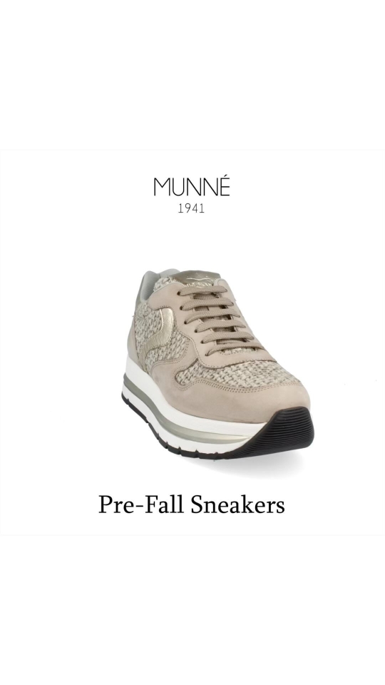 Sneakers lovers
