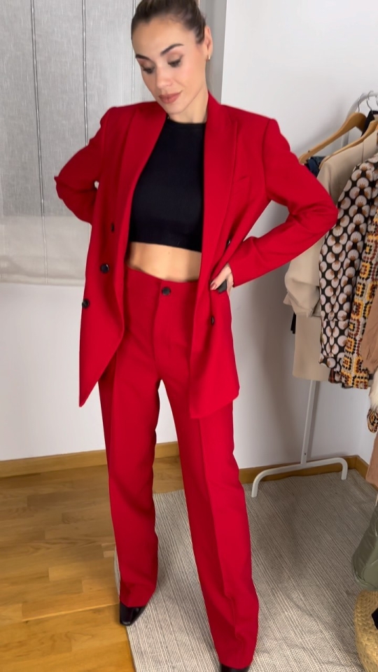 INSPIRATION #looks #zapatos #botas #cowboy #rojo #salon #inspiration #fashion #moda #trendsetter #estilo #negro #barcelona #madrid #sabadell #sansebastian #santfeliudellobregat #molinsderei #martorell #santvicençdelshorts