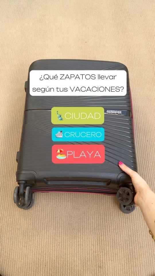 ¡Sube el volumen! ¿No sabes qué zapatos llevarte de vacaciones? ¡Quédate y te lo enseñamos según tu destino de vacaciones! No importa si visitas una ciudad, vas de crucero o disfrutas de la playa, hay zapatos indispensables para cada destino. ¡Descubre los must-haves y viaja con estilo y comodidad! #ZapatosParaVacaciones #TravelEssentials #zapatos #maleta #vacaciones #ciudad #crucero #playa #vacacionesenlaplaya #maletaparalaplaya