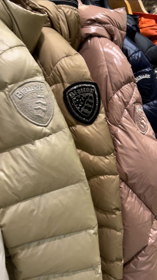 New in // BLAUER ~ TANTÄ ~ ECOALF Presentamos LAS CHAQUETAS de la colección Otoño/Invierno 2023. ¡Descubre cuál te queda mejor! Entalladas, Holgadas, Impermeables, Veganas, de Pluma . ¡Ya en tiendas y Web! #chaquetas #abrigos #blauer #tanta #ecoalf