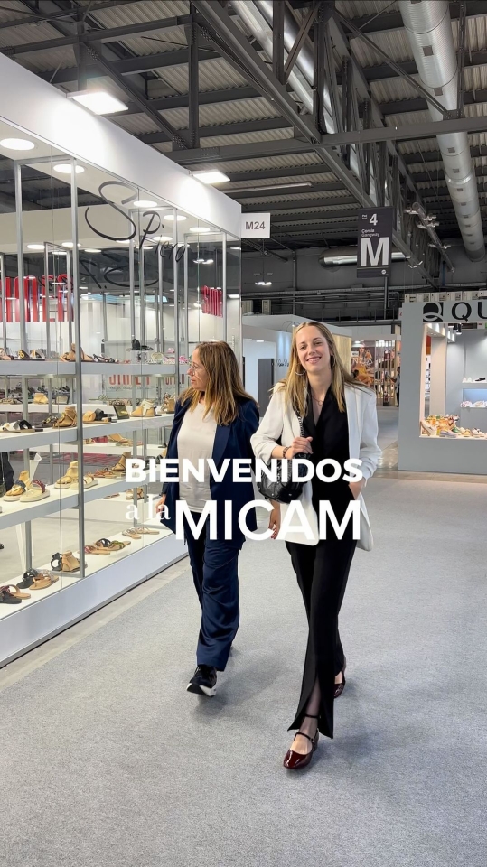 LOS MEJORES ZAPATOS DEL MUNDO ¿Quieres saber dónde vamos las mejores zapaterías del mundo a comprar zapatos? Atenta al vídeo #micam #milan #fashionweek #milanfashionweek #zapatos