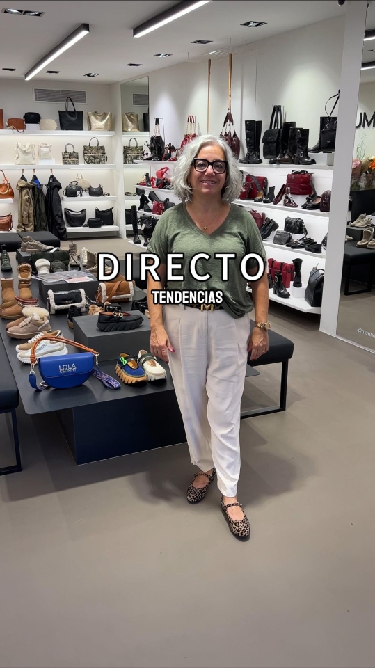 ¡Este jueves a las 21:30h tenemos una cita en DIRECTO en nuestro Instagram! Ven a descubrir las nuevas tendencias de la temporada en zapatos y accesorios que no te puedes perder, ¡y además te llevamos a conocer nuestra nueva tienda en Sant Cugat del Vallès! Te enseñaremos todos los detalles de nuestra colección, te daremos ideas para tus looks, y te mostraremos cómo estamos creciendo para estar más cerca de ti. ¡No te lo pierdas! Activa las notificaciones y prepárate para una noche llena de estilo. #DirectoConEstilo #Novedades2024 #NuevaTiendaSantCugat