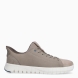 Deportiva de la marca Geox, modelo U FLEXTRIDE PS. Exterior en lona color taupe. Interior en textil de color taupe. Cierre con cordones. Suela de goma plana. Plantilla desmontable es práctica e higiénica, garantizando la máxima comodidad. U FLEXTRIDE PS se propone como una revolución del concepto de deportiva, por su excelente nivel de comodidad, transpirabilidad y amortiguación. Un modelo de estilo emblemático para quienes aman distinguirse pero no quieren renunciar al confort.