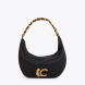 Bolso de media luna de la marca Lola Casademunt, modelo NOVA. Elaborado en efecto piel color negro y detalle LC animal en dorado. Asa de cadena en color dorado de acabado brillante. Cierre superior con cremallera para mayor seguridad. Bolso Lola Casademunt NOVA, complemento ideal para ti!ALTO 19cm ANCHO 36cm PROFUNDIDAD 8cm