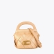 Bolso elegante de diseño trenzado de la marca Lola Casademunt, modelo ILLARI. Bolso en color oro con asa de mano. Incluye logo dorado en el frente y cierre de cremallera. Bolso Lola Casademunt con acabado liso y la correa ajustable aportan versatilidad y estilo a cada conjunto.ALTO 28cm ANCHO 29cm PROFUNDIDAD 16