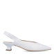 Salones destalonados de la marca Munné, modelo STHER. Exterior en piel color blanco con punta lápiz. Interior en piel color nude. Cierre con tiras. Salones Munné con tacón de 3cm de altura. Estos salones Munné STHER son un complemento ideal para darle elegancia a tus looks!