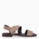 Sandalias de la marca Itse, modelo DEMI. Exterior elaborado en ante color taupe. Interior en piel color marrón. Sandalias Itse con cierre de hebilla en el tobillo y suela plana. Estas sandalias Itse DEMI son un complemento clásico, ideal para esta temporada!