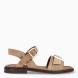 Sandalias de la marca Itse, modelo BADE. Exterior elaborado en ante color beig con tira en pala con hebilla. Interior en piel color marrón. Sandalias Itse con cierre de hebilla en el tobillo y pala. Sandalias Itse con tacón de 1cm de altura. Estas sandalias Itse BADE son un complemento clásico, ideal para esta temporada!