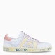 Deportivas transpirables de la marca Premiata, modelo BONNIED. Exterior de las deportivas en textil color blanco con efecto troquelado, y lotipo en color amarillo. Además de talón en color rosa. Interior de las deportivas en piel color blanco. Cierre de las deportivas Premiata con cordones. Deportivas con suela plana con estampado de marca. Estas deportivas Premiata BONNIED son un complemento ideal para tu armario de temporada!