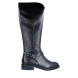 Botas de la marca Tamaris, modelo STACY. Exterior en piel color negro con detalle de logo en metal. Botas con punta redonda. Cierre de las botas con cremallera y una cuña de 3cm de altura. Estas botas Tamaris STACY son unas clásicas, ideales para llevarlas en todos tus looks de esta temporada.