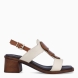 Sandalias de la marca Munné, modelo SHONDA. Elaboradas en piel color crema con tiras en pala y detalle de 3 piedras en ellas. Interior en piel color marrón. Cierre de sandalias Munné con hebilla en tobillo y cuña de 5cm de altura. Estas sandalias Munné SHONDA, son un complemento ideal para esta temporada!