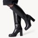 Botas de la marca Tamaris, modelo ELIZA. Exterior en piel color negro con punta redonda. Cierre de las botas con cremallera y un tacón de 9cm de altura. Estas botas Tamaris ELIZA son unas clásicas, ideales para combinar con todos tus looks de esta temporada!