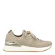 Deportivas transpirables de la marca Tamaris, modelo VICTOR. Exterior de las deportivas en textil taupe con detalle en escarchado en la parte de cordones y dorado en el talón. Interior de las deportivas en textil color taupe. Cierre de las deportivas Tamaris con cordones taupe. Deportivas Tamaris con cuña de 3cm de altura. Estas deportivas Tamaris VICTOR, tienen el color y diseño clásico para combinar con todos tus looks!