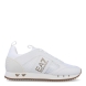 Deportivas de la marca Armani Exchange, modelo EA7. Exterior en piel color blanco con efecto rejilla. Interior en textil blanco. Cierre con cordones y suela plana de goma. Estas deportivas Armani Exchange EA7 son unas clásicas, ideales para combinarla con diferentes looks y gozar de una comodidad única!