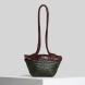 Bolso de la marca Vipera Bags, modelo GAUGUIN. Elaborado en piel trenzada color verde. Bolso con compartimento interior para llevar tus imprescindibles. Bolso Vipera Bags con asas largas ajustables para mayor comodidad. Este bolso Vipera Bags GAUGUIN es un complemento ideal para llevar a todos lados! Medidas: alto 21cm y ancho 26cm.