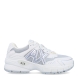 Deportivas de la marca Armani Exchange, modelo XDX. Exterior en piel color blanco con efecto rejilla y detalles en plateado. Interior en textil color blanco. Cierre de las deportivas Armani Exchange con cordones y suela con cuña de 3cm de altura. Estas deportivas Armani Exchange XDX son unas clásicas, ideales para crear diferentes looks!