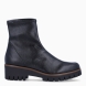 Botines de la marca Munné, modelo ACANTO. Botines elaborados en licra color negro. Botines adaptables para el día a día, que brinda la mayor comodidad en cada paso. Botines Munné con cierre de cremallera y tacón con una cuña de 4cm de altura. Estos botines Munné ACANTO son ideales para ti!