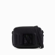 Bolso de la marca Armani Exchange, modelo CAROLA. Elaborado en piel color negro, este complemento es un best seller que se renueva cada temporada, perfecto desde todos los puntos de vista y siempre cool, incluso en un nuevo formato: el estuche para cámara con bandolera y correa con hebilla con logo personalizado es el accesorio que no puede faltar en el look. Material externo: 100% poliuretano; tejido intermedio: 100% poliéster; material interno: 100% poliuretano. Medidas: alto 14cm y ancho 21cm.