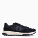Deportivas de la marca Ecoalf, modelo VENTURA. Exterior de las deportivas en naylon color negro. Interior de las deportivas en tela y piel color negro. Cierre de las deportivas con cordones grises. Deportivas Ecoalf con suela plana. Estas deportivas Ecoalf Ventura transpirables son el complemento perfecto en tu armario. Tienen un diseño clásico y te darán la comodidad que necesitas para tu día a día!