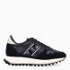 Deportivas de la marca Blauer, modelo MILLEN. Exterior de las deportivas en piel color negro con detalle de glitter en talón. Interior de las deportivas en piel color negro. Cierre de las deportivas con cordones color negro. Deportivas con suela dentada de goma de 3cm de plataforma. Logo Blauer en el lateral exterior de la deportiva. Este modelo MILLEN de Blauer es ideal para tu comodidad del día a día!