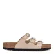 Sandalias de la marca BIRKENSTOCK, modelo FLORIDA. Elaborado en piel color camel, con tres correas estrechas con ajuste individual gracias a las robustas hebillas de metal, la sandalia ofrece además buena sujeción y se adapta de manera individual a todas las formas de pie. Suela plana y de goma. Estas sandalias BIRKENSTOCK FLORIDA son ideales para esta temporada!