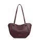 Bolso shopper de la marca Lancaster, modelo SIERRA HAUS. Bolso de hombro confeccionado en serraje de piel de vacuno granulada color burdeos. Se compone de dos compartimentos con cierre a presión y un compartimento central con cremallera para organizar tus esenciales. Bolso Lancaster equipado con dos asas sencillas no ajustables, se lleva al hombro. Bolso Lancaster SIERRA HAUS, es un complemento ideal para completar tus looks del día a día!