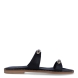 Sandalias de la marca Itse, modelo MISAK. Exterior en piel color negro con tiras en pala con adornos en metal. Interior en piel color negro. Suela plana de goma. Estas sandalias Itse MISAK son ideales para esta temporada, en donde lucirás tus looks más frescos y cómodos.