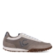 Deportiva de la marca Lola Casademunt, modelo GRETA. Deportivas estilo retro running confeccionadas en tejido de nailon técnico en tono gris topo combinado con piezas de serraje al tono, piezas en contraste color crudo y el icónico logo LC lateral con efecto glitter. Cuentan con cierre de cordones para un ajuste óptimo, horma estilizada ideal para pies de ancho normal a estrecho y un piso plano de goma caramelo dentado que aporta excelente tracción y una pisada ligera durante todo el día. ¡El toque urbano y chic perfecto para elevar tus looks de diario!